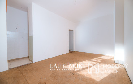 PREDANÉ | 1-izbový byt v Trenčianskych Tepliciach s investičným potenciálom