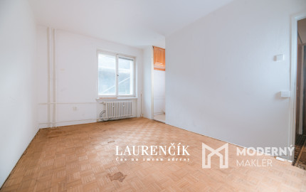 PREDANÉ | 1-izbový byt v Trenčianskych Tepliciach s investičným potenciálom