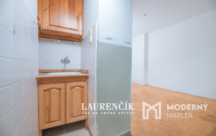 PREDANÉ | 1-izbový byt v Trenčianskych Tepliciach s investičným potenciálom