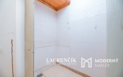 PREDANÉ | 1-izbový byt v Trenčianskych Tepliciach s investičným potenciálom