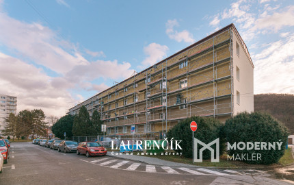 PREDANÉ | 1-izbový byt v Trenčianskych Tepliciach s investičným potenciálom