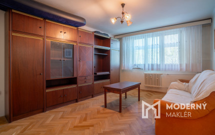 Na predaj priestranný 3-izbový byt s loggiou v centre Stupavy