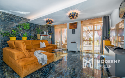 Na predaj rodinný dom s bazénom v obci Macov