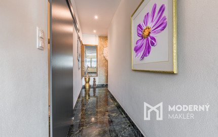 Na predaj rodinný dom s možnosťou ďalšej výstavby v Macove