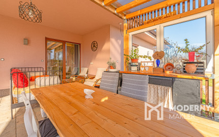 Na predaj rodinný dom s bazénom v obci Macov