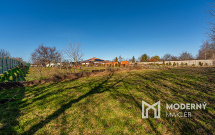 Na predaj stavebné pozemky v obci Macov