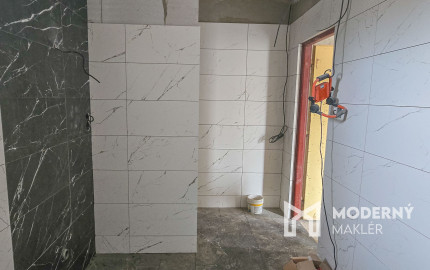 Na predaj rodinný dom s veľkým pozemkom v obci Šalgočka