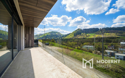 Na predaj 4-izbový rodinný dom v obci Divina