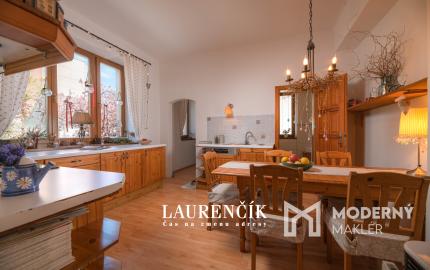 NA PREDAJ | UNIKÁTNY RODINNÝ DOM V CENTRE TRENČÍNA