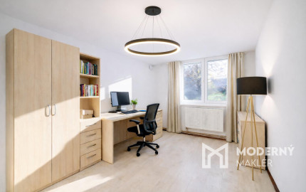 Na predaj veľkometrážny 3-izbový byt v Zákamennom