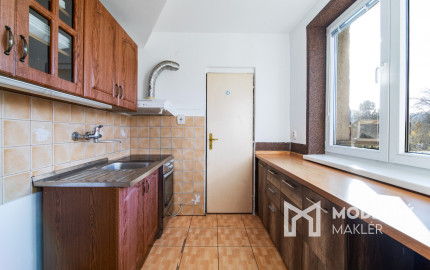 Na predaj veľkometrážny 3-izbový byt v Zákamennom