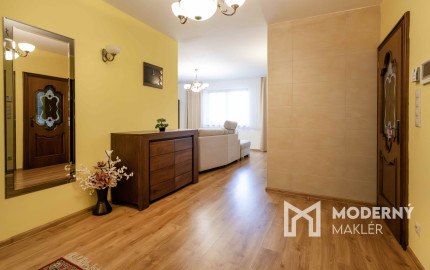 Na prenájom rodinný dom s garážou a terasou v centre Šamorína