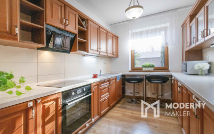 Na prenájom rodinný dom s garážou a terasou v centre Šamorína