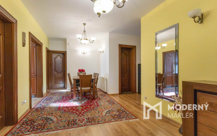 Na prenájom rodinný dom s garážou a terasou v centre Šamorína