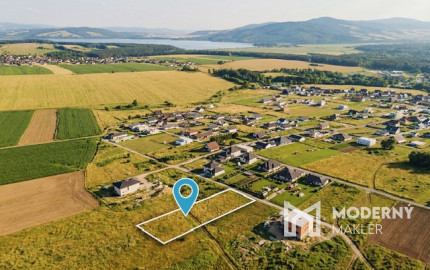 Na predaj rovinatý pozemok obec Zubrohlava - Námestovo.