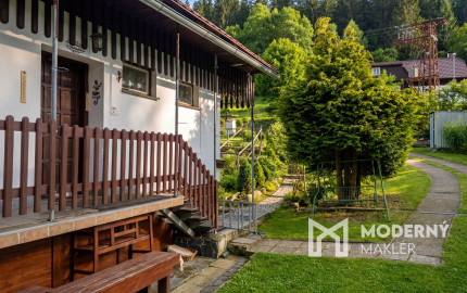 Na predaj rodinný dom s bazénom v obci Makov-Potok