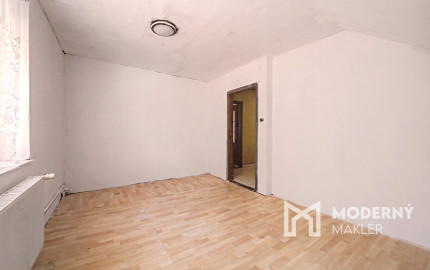 Na predaj rodinný dom s bazénom v obci Makov-Potok