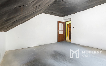 Na predaj rodinný dom s bazénom v obci Makov-Potok