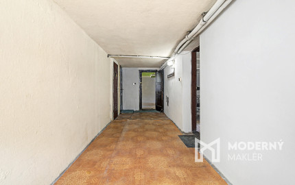 Na predaj rodinný dom s bazénom v obci Makov-Potok