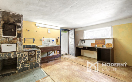 Na predaj rodinný dom s bazénom v obci Makov-Potok