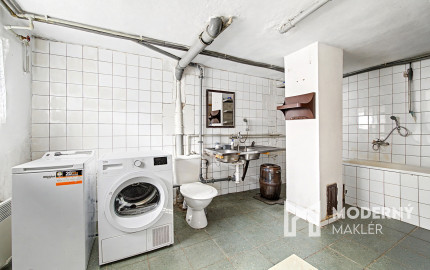 Na predaj rodinný dom s bazénom v obci Makov-Potok