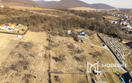 Na predaj veľkorysý pozemok v obci Šarišské Sokolovce