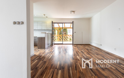 Na predaj 4-izbový dom s dvoma terasami v obci Horné Srnie