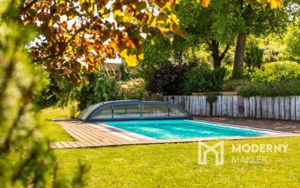 Na predaj impozantný rodinný dom v Ivanovciach