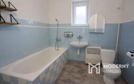 Na predaj rodinný dom vhodný na rekonštrukciu v obci Dežerice