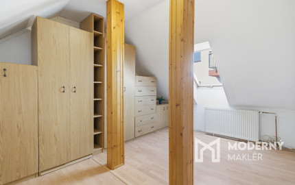 Na predaj 4-izbový mezonetový byt s 2 balkónmi v centre mesta Malacky