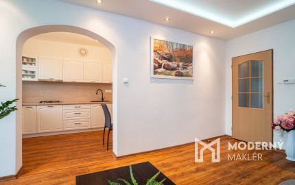 Na predaj zariadený dvojpodlažný rodinný dom kúsok od Serede