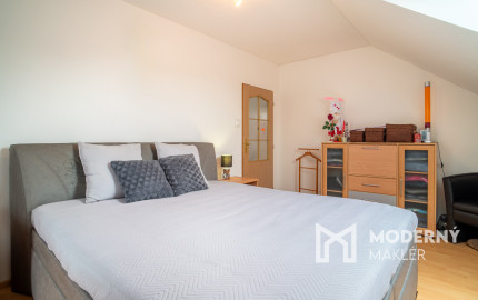 Na predaj zariadený dvojpodlažný rodinný dom kúsok od Serede