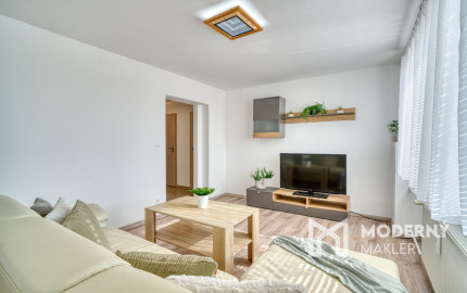 Na prenájom 2-izbový byt s balkónom vo Veľkých Levároch