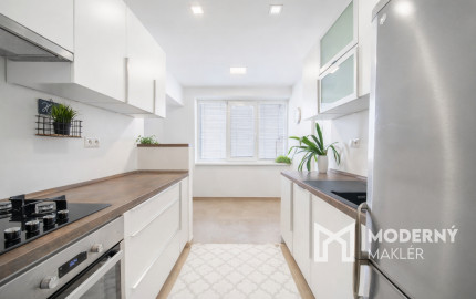 Na prenájom 2-izbový byt s balkónom vo Veľkých Levároch