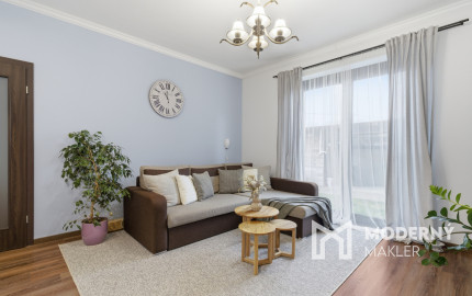 Na predaj rodinný dom s veľkorysým pozemkom v obci Kyselica