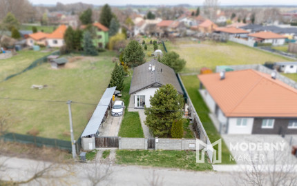 Na predaj rodinný dom s veľkorysým pozemkom v obci Kyselica