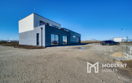 Na predaj administratívno-skladový objekt pri Trnave, v obci Zavar