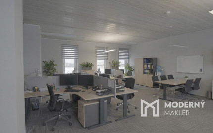 Na predaj administratívno-skladový objekt pri Trnave, v obci Zavar