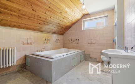 Na predaj 5-izbový rodinný dom v Hamuliakove