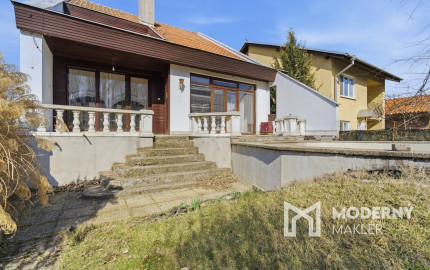 Na predaj 5-izbový rodinný dom v Hamuliakove