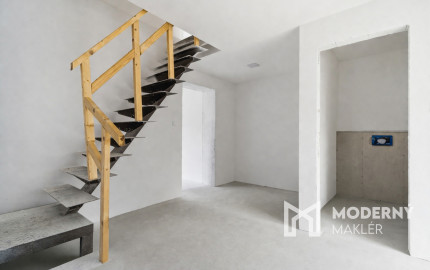 Výnimočné bývanie pod lesom - 5-izbový rodinný dom Limbach so záhradou