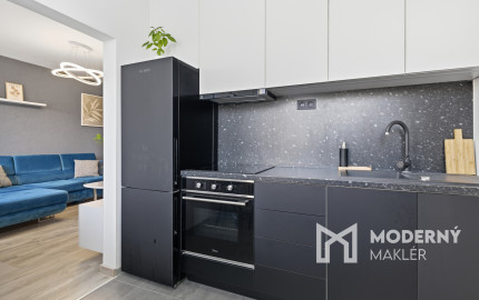 Na predaj 2-izbový byt v Karlovej Vsi