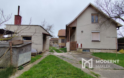 Na predaj čiastočne prerobený rodinný dom v obci Otrhánky