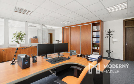 Na predaj polyfunkčný objekt s investičným potenciálom v centre Ružomberka