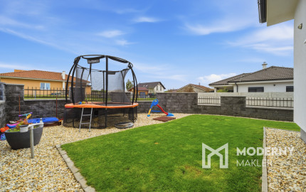 Na predaj rodinný dom s krásnou záhradou v obci Hrubý Šúr