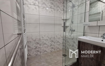 Na predaj čiastočne zariadený 2-izbový byt v Bánovciach nad Bebravou