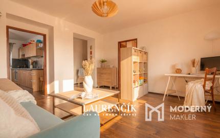 NA PREDAJ | 2 - IZBOVÝ BYT V TRENČÍNE  STROJÁRENSKÁ ULICA