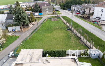 Na predaj pozemok s potenciálom výstavby v obci Vlčkovce