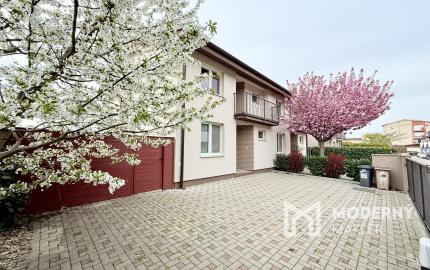 Viac izieb, viac pohody: 5-izbový rodinný dom, kde nikto nemusí robiť kompromisy