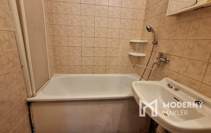 Na predaj 3-izbový byt v pôvodnom stave v Partizánskom